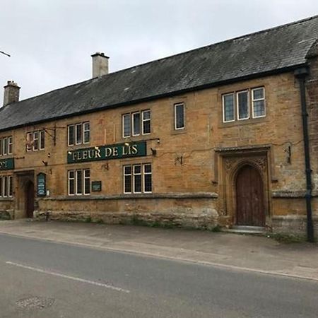 The Fleur-De-Lis Hotel Chiselborough Exterior photo