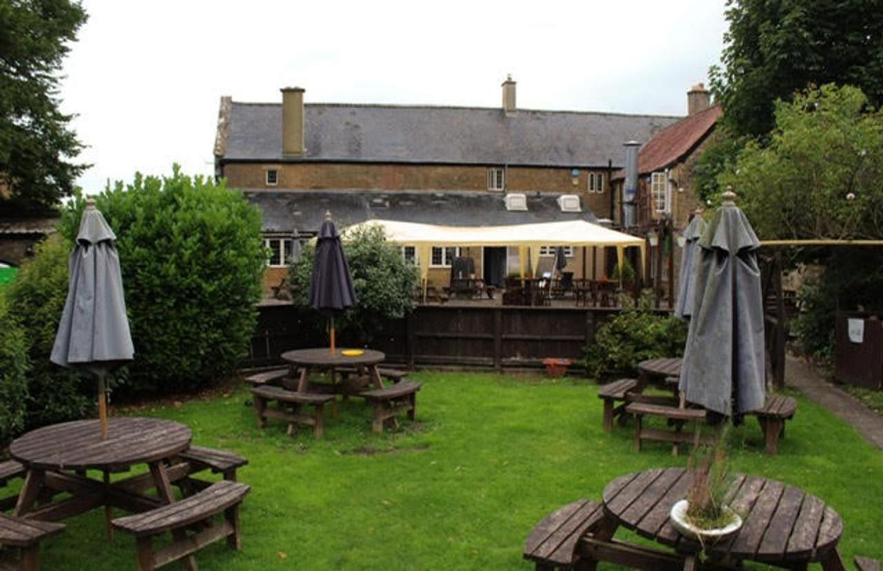 The Fleur-De-Lis Hotel Chiselborough Exterior photo