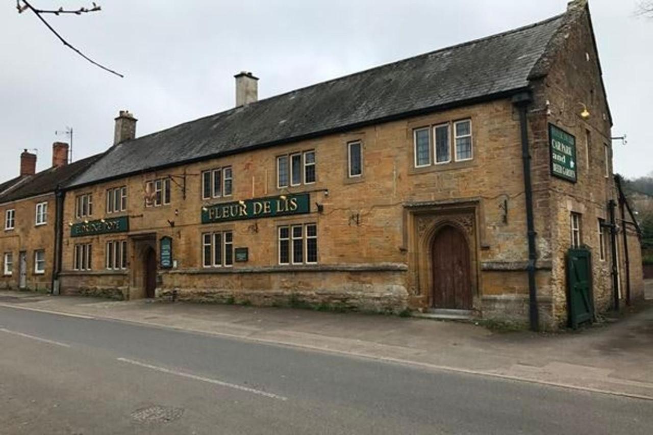 The Fleur-De-Lis Hotel Chiselborough Exterior photo